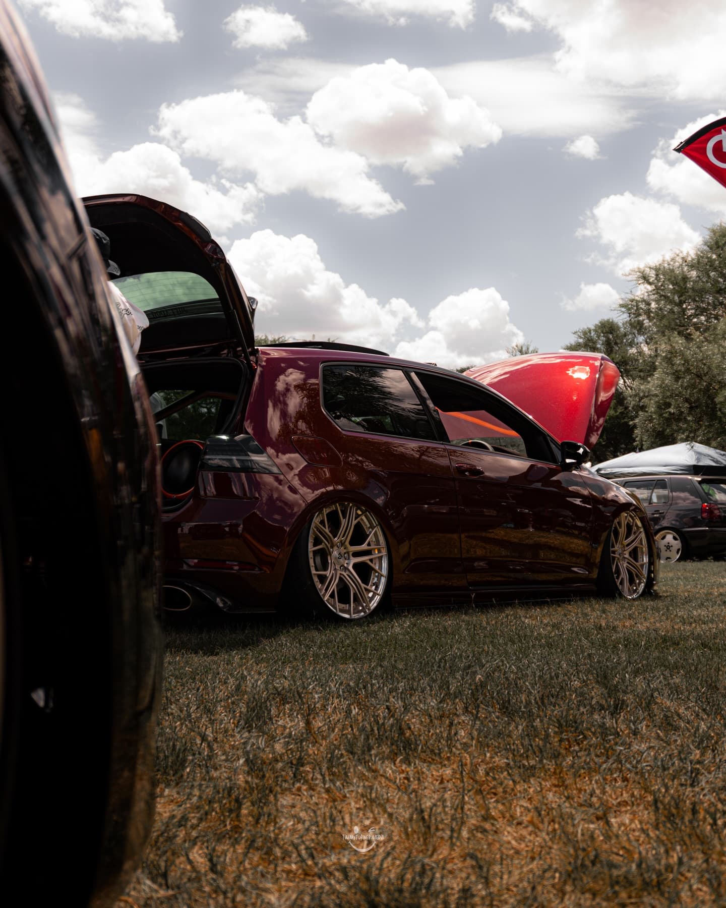 Wheel and stance detail on the show floor